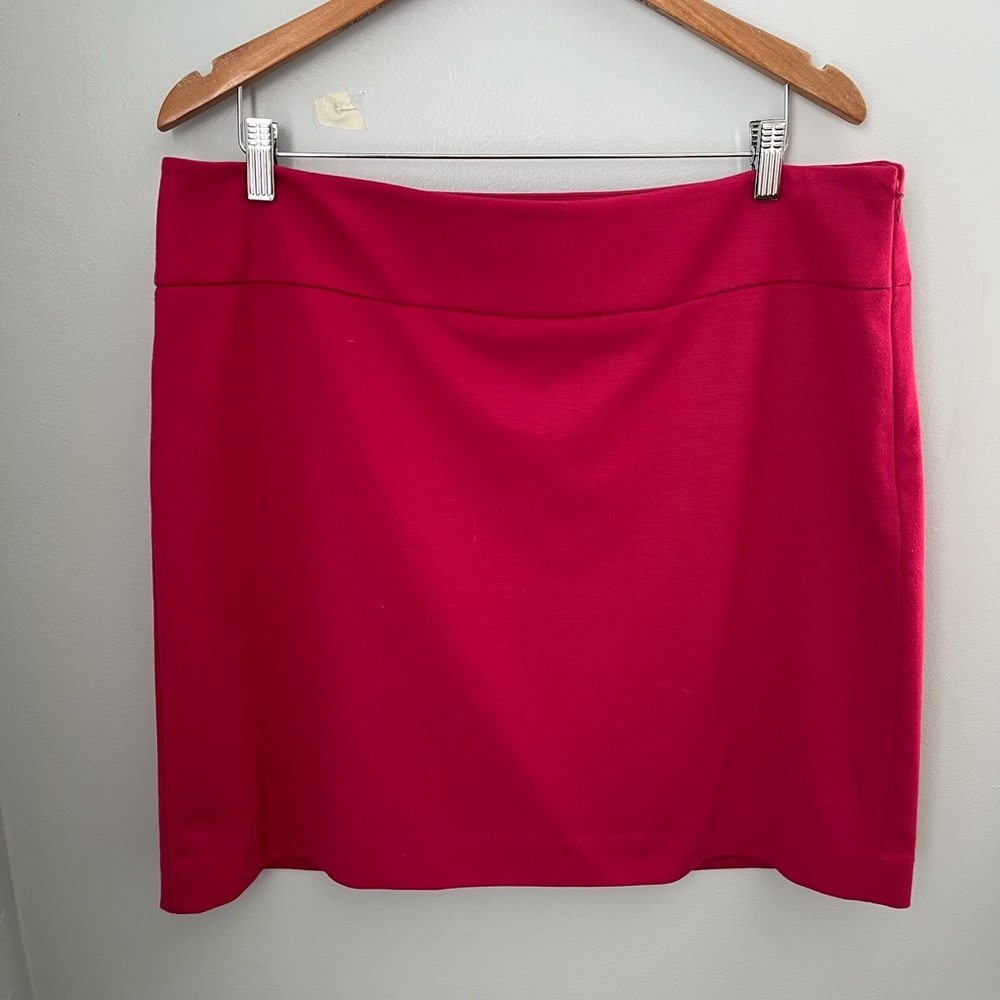 LOFT Pink Mini Skirt Vibrant and Trendy